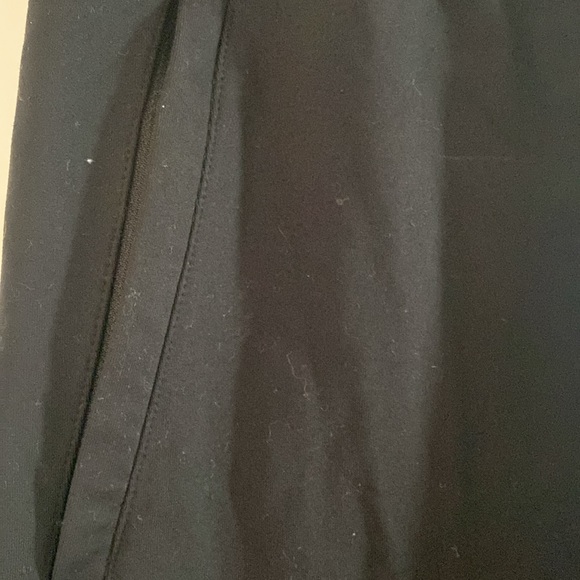 Aplhalete Jogging Pants - Picture 4 of 9